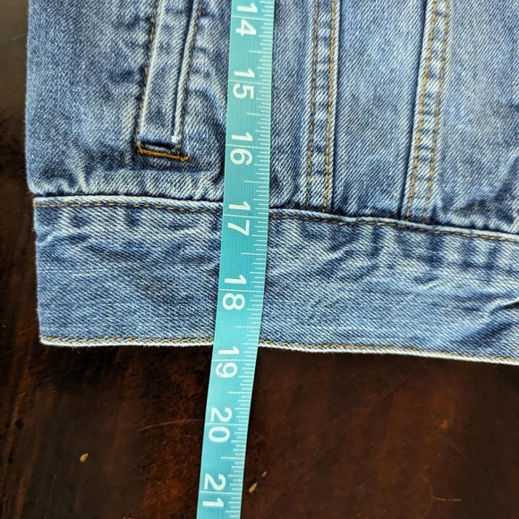 Forever 21 Classic Denim Jean Jacket With Pockets Size Small - Picture 7 of 8